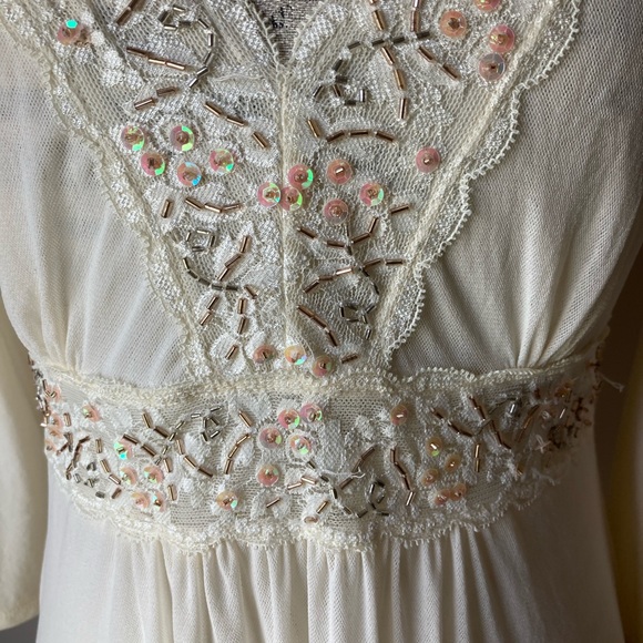 Embellished Mesh Tunic - Picture 4 of 6